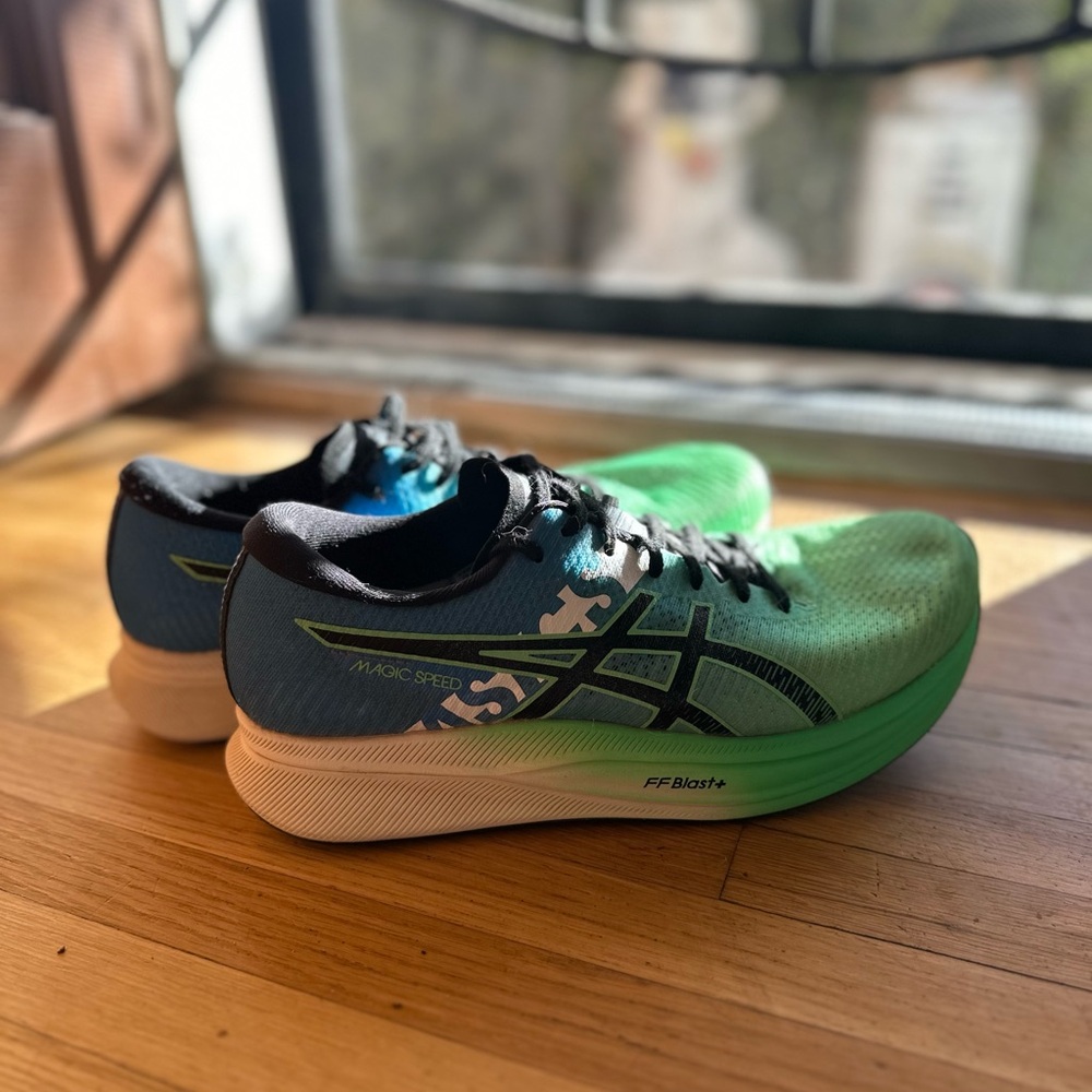 COPY - ASICS Magic Speed, men’s size 9